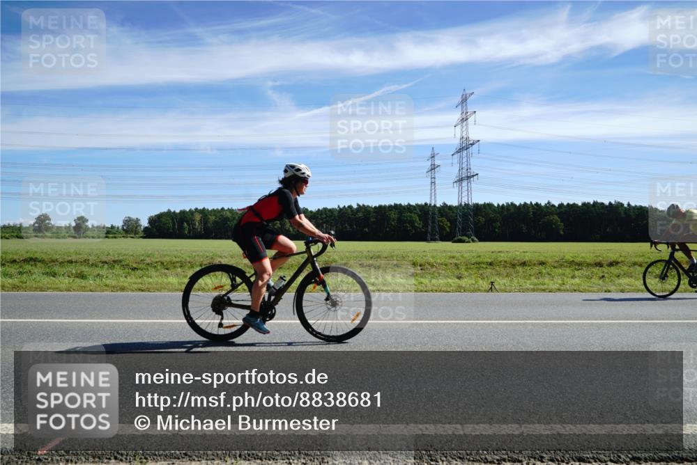 07.09.2025 - 19. Norderstedt Triathlon Michael Burmester http://msf.ph/oto/8838681 07.09.2025 12:08:24 Radfahren 208, 287, 1246, 1338 meine-sportfotos.de