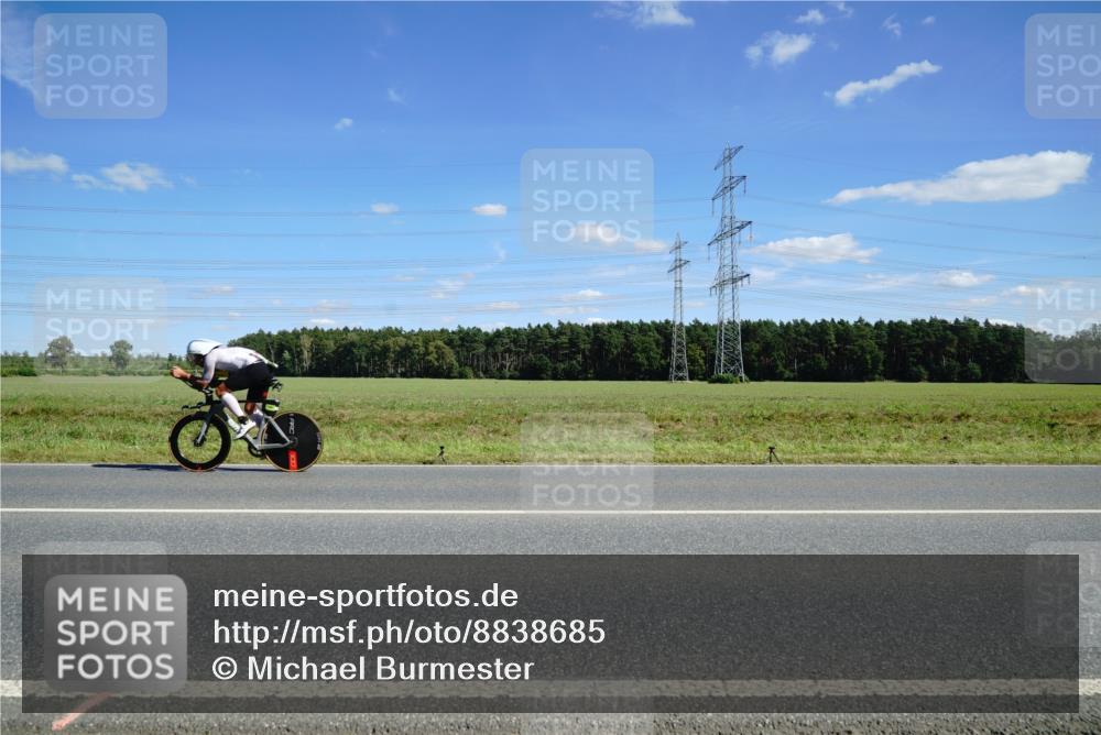 07.09.2025 - 19. Norderstedt Triathlon Michael Burmester http://msf.ph/oto/8838685 07.09.2025 14:17:49 Radfahren 1036 meine-sportfotos.de