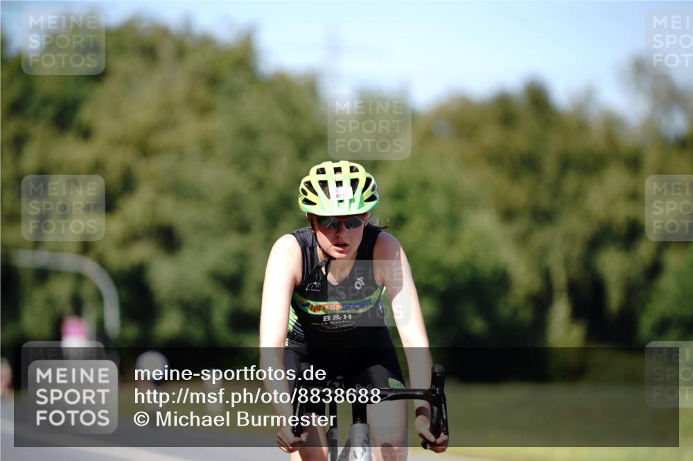 07.09.2025 - 19. Norderstedt Triathlon Michael Burmester http://msf.ph/oto/8838688 07.09.2025 14:33:52 Radfahren 369, 455, 1505 meine-sportfotos.de
