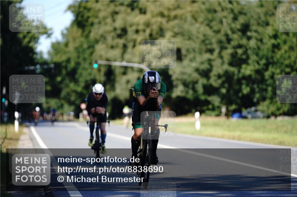 07.09.2025 - 19. Norderstedt Triathlon Michael Burmester http://msf.ph/oto/8838690 07.09.2025 14:33:53 Radfahren 369, 455, 1505 meine-sportfotos.de