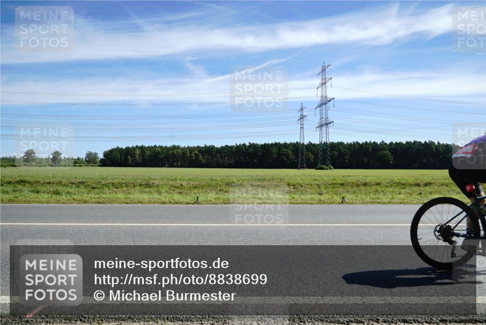 07.09.2025 - 19. Norderstedt Triathlon Michael Burmester http://msf.ph/oto/8838699 07.09.2025 12:08:27 Radfahren 208, 287, 757, 1246, 1338, 1367 meine-sportfotos.de