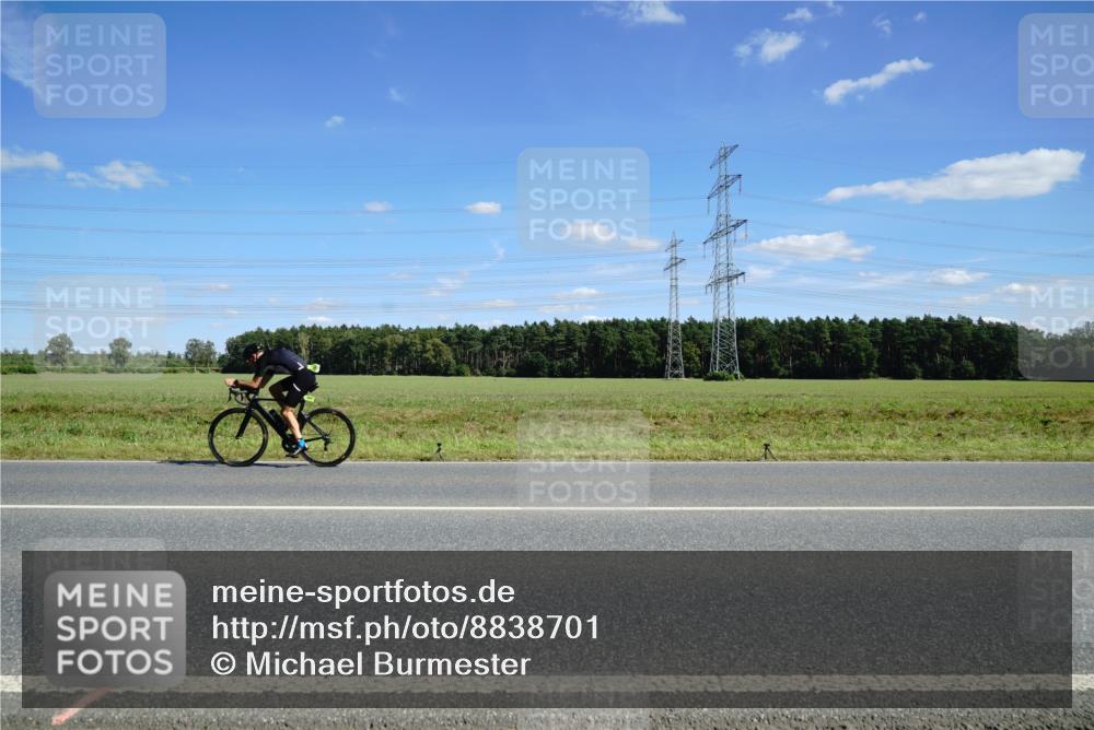 07.09.2025 - 19. Norderstedt Triathlon Michael Burmester http://msf.ph/oto/8838701 07.09.2025 14:17:54 Radfahren 395, 1014, 1036 meine-sportfotos.de