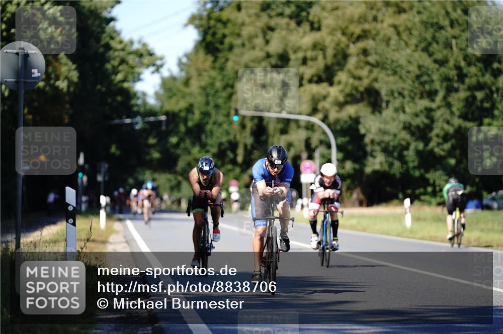 07.09.2025 - 19. Norderstedt Triathlon Michael Burmester http://msf.ph/oto/8838706 07.09.2025 14:34:03 Radfahren 985, 997, 1039 meine-sportfotos.de