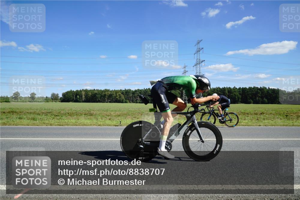 07.09.2025 - 19. Norderstedt Triathlon Michael Burmester http://msf.ph/oto/8838707 07.09.2025 14:17:55 Radfahren 395, 1014 meine-sportfotos.de