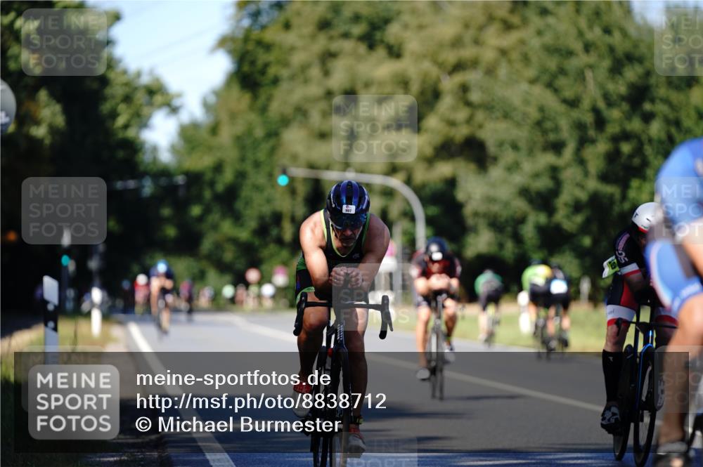 07.09.2025 - 19. Norderstedt Triathlon Michael Burmester http://msf.ph/oto/8838712 07.09.2025 14:34:05 Radfahren 962, 985, 997, 1039 meine-sportfotos.de