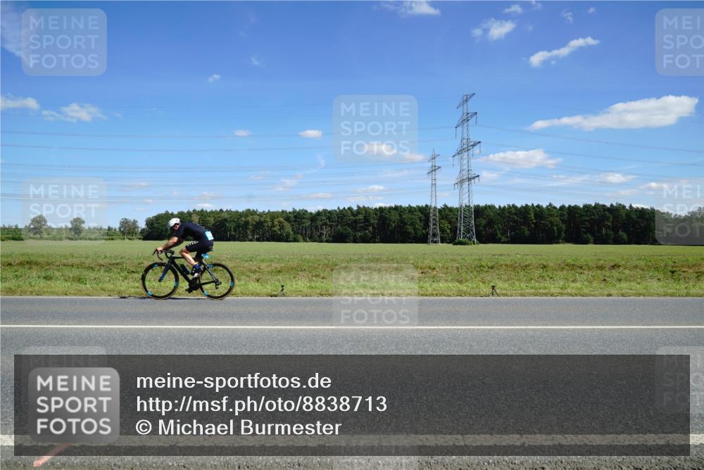 07.09.2025 - 19. Norderstedt Triathlon Michael Burmester http://msf.ph/oto/8838713 07.09.2025 14:17:56 Radfahren 395, 1014 meine-sportfotos.de
