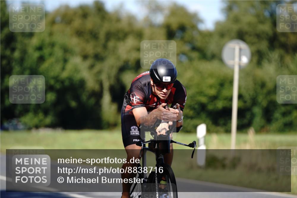 07.09.2025 - 19. Norderstedt Triathlon Michael Burmester http://msf.ph/oto/8838716 07.09.2025 14:34:07 Radfahren 962, 985, 997, 1039 meine-sportfotos.de