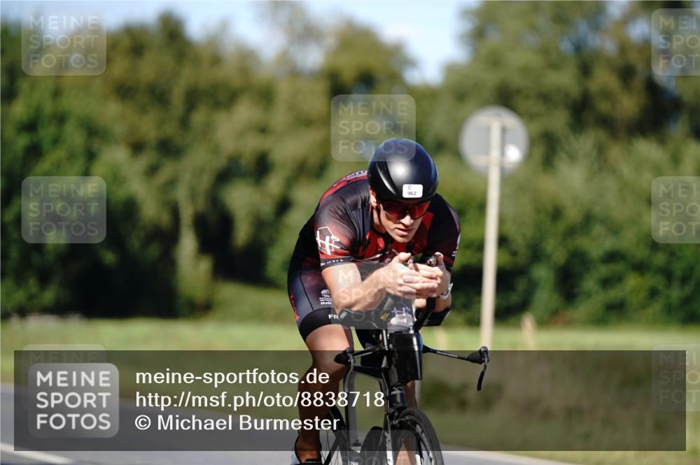 07.09.2025 - 19. Norderstedt Triathlon Michael Burmester http://msf.ph/oto/8838718 07.09.2025 14:34:07 Radfahren 962, 985, 997, 1039 meine-sportfotos.de