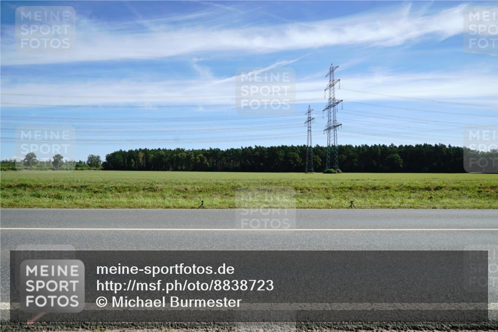 07.09.2025 - 19. Norderstedt Triathlon Michael Burmester http://msf.ph/oto/8838723 07.09.2025 12:08:32 Radfahren 757, 824, 1367, 1371 meine-sportfotos.de