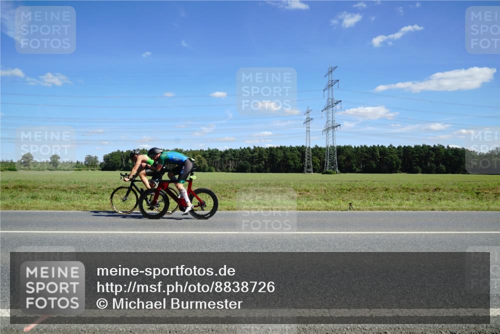 07.09.2025 - 19. Norderstedt Triathlon Michael Burmester http://msf.ph/oto/8838726 07.09.2025 14:18:05 Radfahren  meine-sportfotos.de