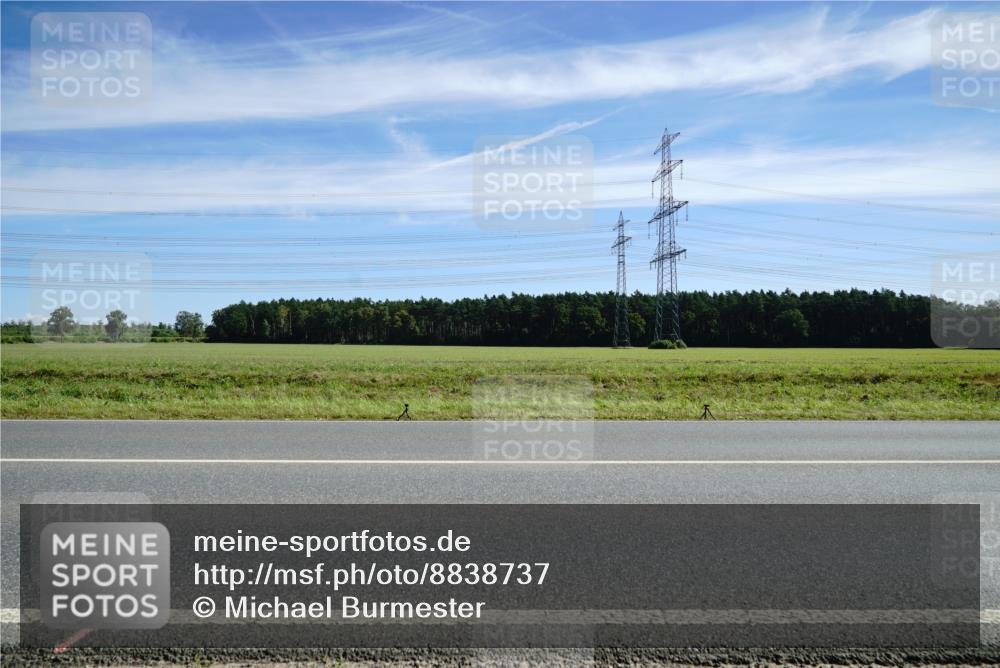 07.09.2025 - 19. Norderstedt Triathlon Michael Burmester http://msf.ph/oto/8838737 07.09.2025 12:08:35 Radfahren 1371 meine-sportfotos.de