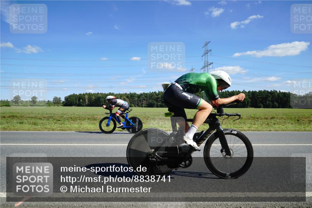 07.09.2025 - 19. Norderstedt Triathlon Michael Burmester http://msf.ph/oto/8838741 07.09.2025 14:18:11 Radfahren 1015 meine-sportfotos.de