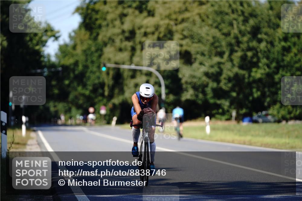 07.09.2025 - 19. Norderstedt Triathlon Michael Burmester http://msf.ph/oto/8838746 07.09.2025 14:34:30 Radfahren 477 meine-sportfotos.de
