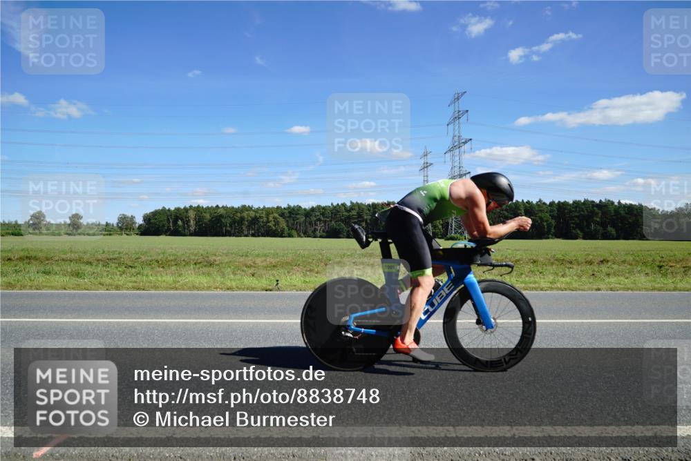 07.09.2025 - 19. Norderstedt Triathlon Michael Burmester http://msf.ph/oto/8838748 07.09.2025 14:18:15 Radfahren 1006 meine-sportfotos.de