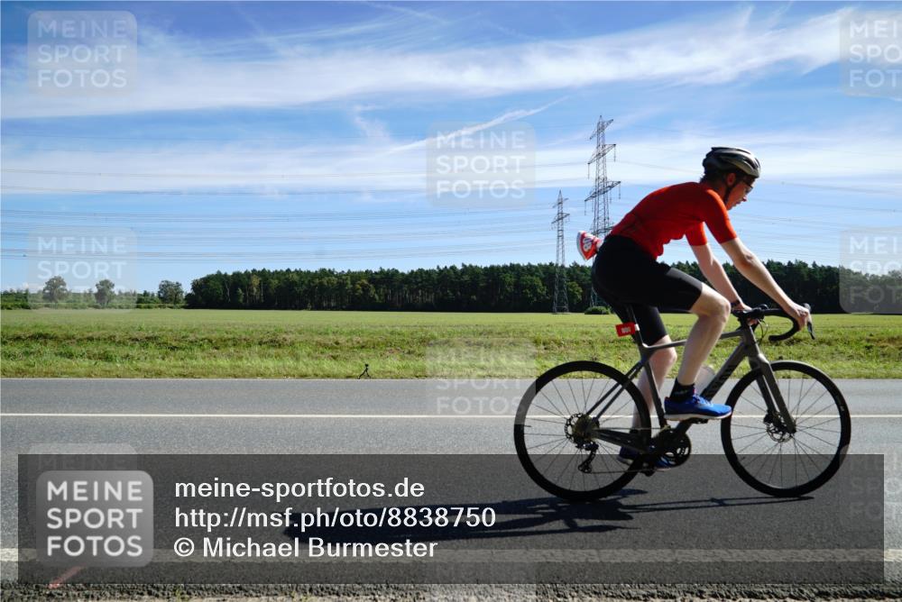 07.09.2025 - 19. Norderstedt Triathlon Michael Burmester http://msf.ph/oto/8838750 07.09.2025 12:08:41 Radfahren 807, 808, 1268, 1382 meine-sportfotos.de
