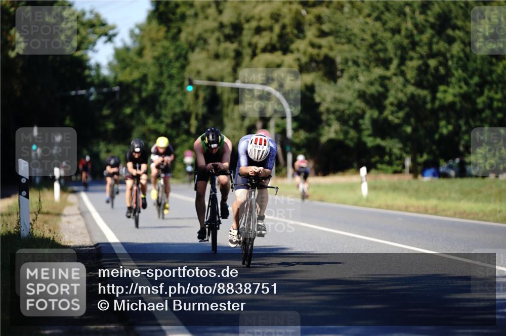 07.09.2025 - 19. Norderstedt Triathlon Michael Burmester http://msf.ph/oto/8838751 07.09.2025 14:34:49 Radfahren 417, 1011 meine-sportfotos.de