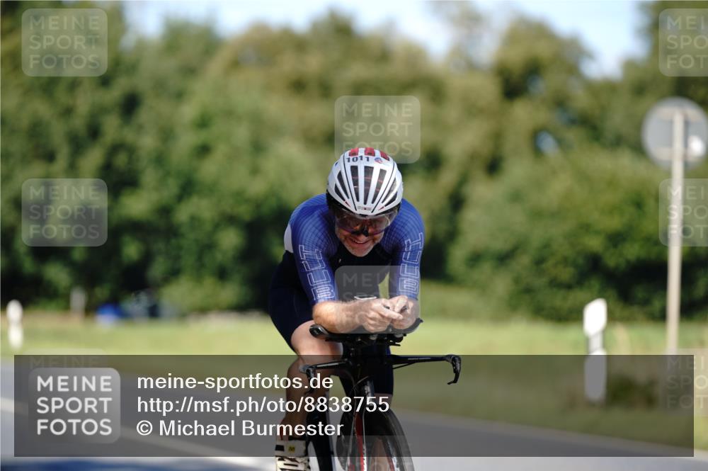 07.09.2025 - 19. Norderstedt Triathlon Michael Burmester http://msf.ph/oto/8838755 07.09.2025 14:34:50 Radfahren 417, 447, 978, 1011 meine-sportfotos.de
