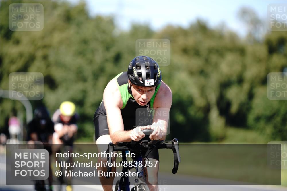 07.09.2025 - 19. Norderstedt Triathlon Michael Burmester http://msf.ph/oto/8838757 07.09.2025 14:34:52 Radfahren 417, 447, 965, 978, 1011 meine-sportfotos.de