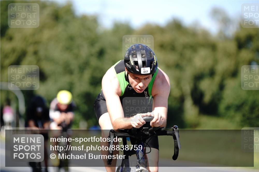 07.09.2025 - 19. Norderstedt Triathlon Michael Burmester http://msf.ph/oto/8838759 07.09.2025 14:34:52 Radfahren 417, 447, 965, 978, 1011 meine-sportfotos.de