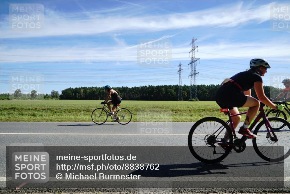 07.09.2025 - 19. Norderstedt Triathlon Michael Burmester http://msf.ph/oto/8838762 07.09.2025 12:08:44 Radfahren 808, 1268, 1382 meine-sportfotos.de