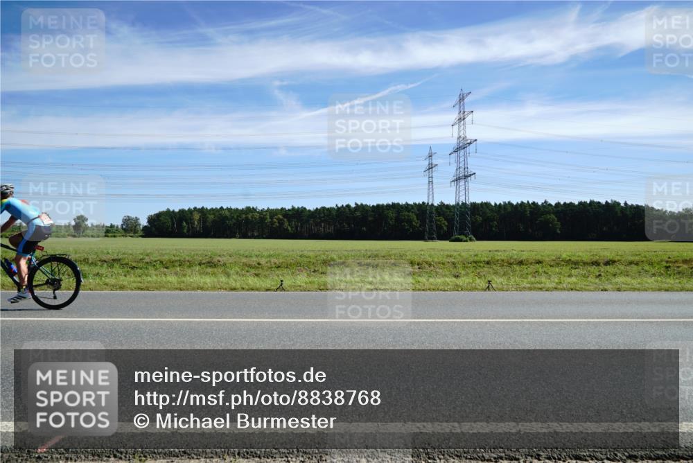 07.09.2025 - 19. Norderstedt Triathlon Michael Burmester http://msf.ph/oto/8838768 07.09.2025 12:08:45 Radfahren 808, 1268 meine-sportfotos.de