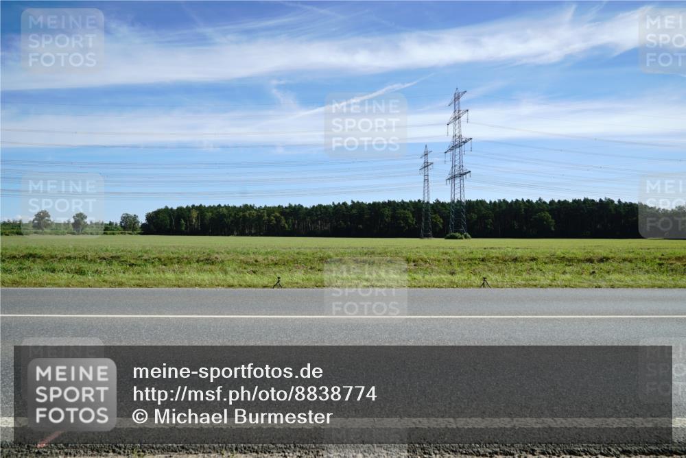 07.09.2025 - 19. Norderstedt Triathlon Michael Burmester http://msf.ph/oto/8838774 07.09.2025 12:08:46 Radfahren 1268 meine-sportfotos.de