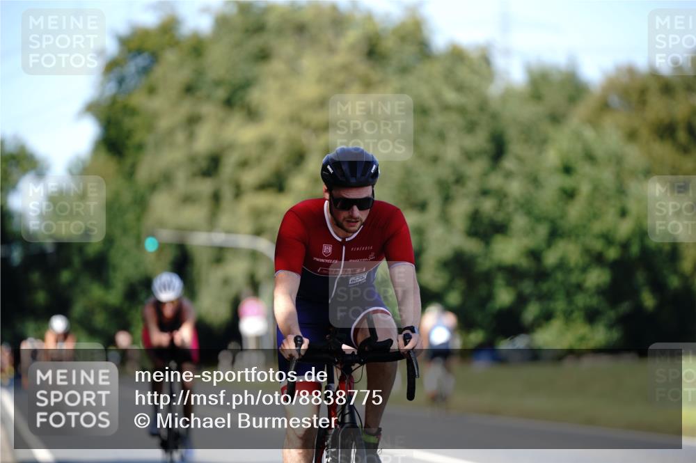 07.09.2025 - 19. Norderstedt Triathlon Michael Burmester http://msf.ph/oto/8838775 07.09.2025 14:35:03 Radfahren 377, 1497 meine-sportfotos.de