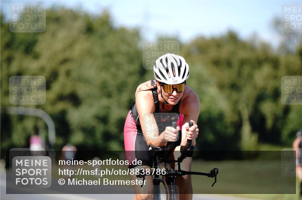 07.09.2025 - 19. Norderstedt Triathlon Michael Burmester http://msf.ph/oto/8838786 07.09.2025 14:35:05 Radfahren 377, 458, 1497 meine-sportfotos.de