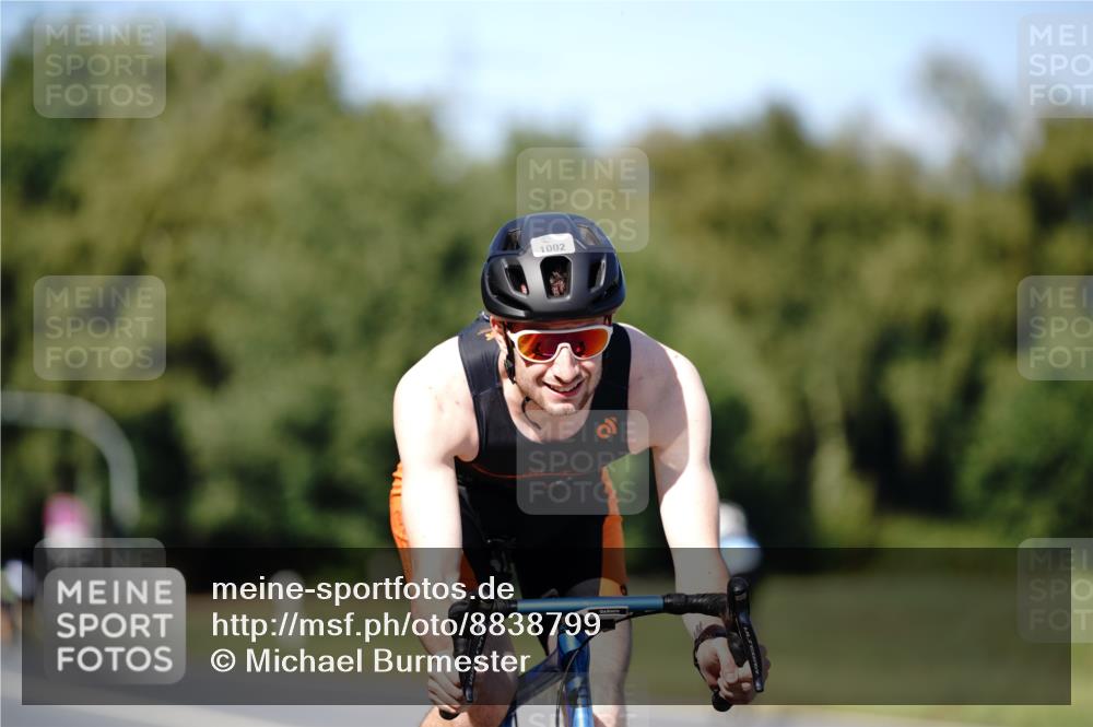 07.09.2025 - 19. Norderstedt Triathlon Michael Burmester http://msf.ph/oto/8838799 07.09.2025 14:35:12 Radfahren 1002 meine-sportfotos.de