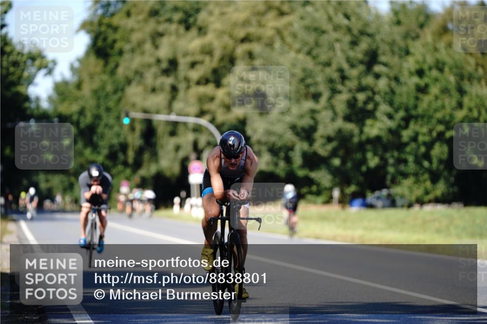 07.09.2025 - 19. Norderstedt Triathlon Michael Burmester http://msf.ph/oto/8838801 07.09.2025 14:35:16 Radfahren 394, 988 meine-sportfotos.de