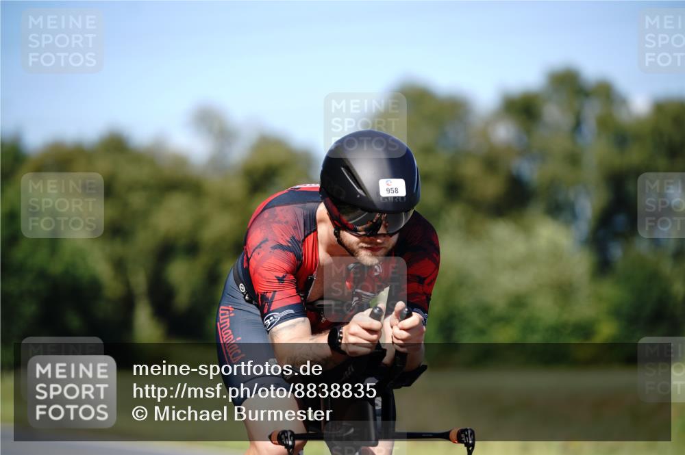 07.09.2025 - 19. Norderstedt Triathlon Michael Burmester http://msf.ph/oto/8838835 07.09.2025 14:35:42 Radfahren 958 meine-sportfotos.de