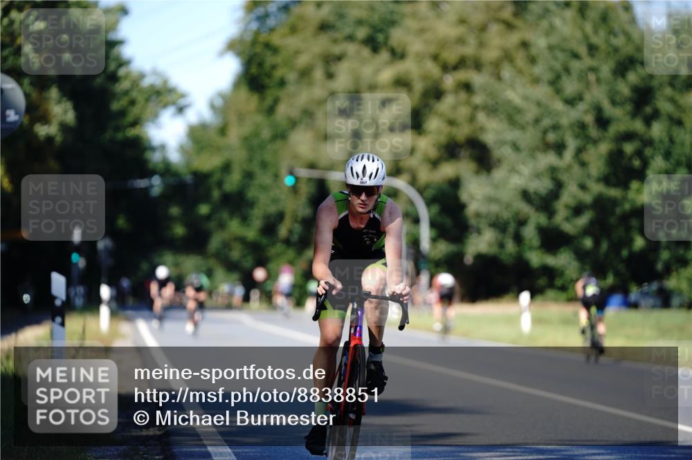 07.09.2025 - 19. Norderstedt Triathlon Michael Burmester http://msf.ph/oto/8838851 07.09.2025 14:35:58 Radfahren 465, 1017, 1500 meine-sportfotos.de