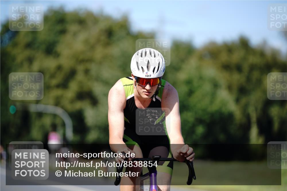 07.09.2025 - 19. Norderstedt Triathlon Michael Burmester http://msf.ph/oto/8838854 07.09.2025 14:35:59 Radfahren 465, 1017, 1500 meine-sportfotos.de