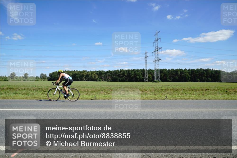 07.09.2025 - 19. Norderstedt Triathlon Michael Burmester http://msf.ph/oto/8838855 07.09.2025 14:18:49 Radfahren  meine-sportfotos.de