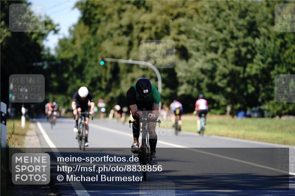 07.09.2025 - 19. Norderstedt Triathlon Michael Burmester http://msf.ph/oto/8838856 07.09.2025 14:36:04 Radfahren 1037, 1406 meine-sportfotos.de