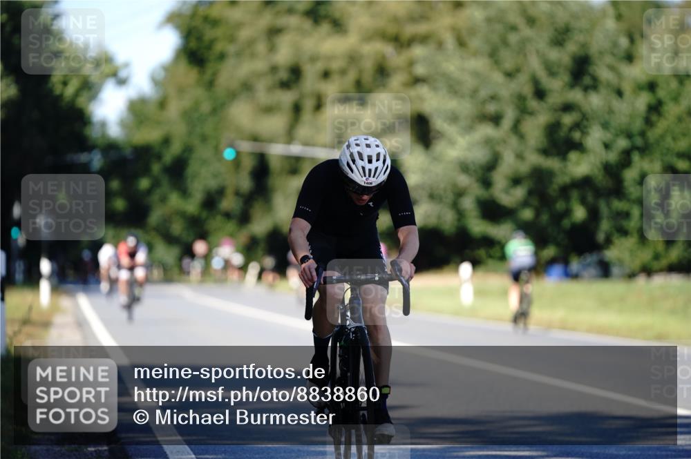 07.09.2025 - 19. Norderstedt Triathlon Michael Burmester http://msf.ph/oto/8838860 07.09.2025 14:36:07 Radfahren 1037, 1406 meine-sportfotos.de
