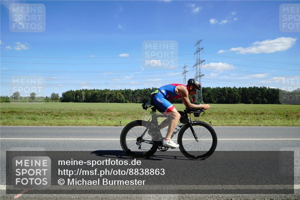 07.09.2025 - 19. Norderstedt Triathlon Michael Burmester http://msf.ph/oto/8838863 07.09.2025 14:18:54 Radfahren 984, 1020 meine-sportfotos.de