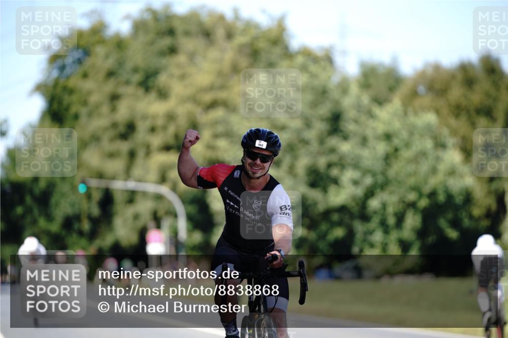 07.09.2025 - 19. Norderstedt Triathlon Michael Burmester http://msf.ph/oto/8838868 07.09.2025 14:36:13 Radfahren 968 meine-sportfotos.de