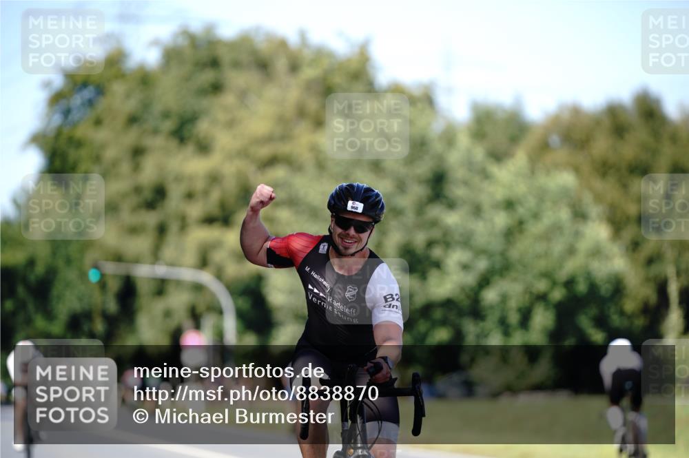 07.09.2025 - 19. Norderstedt Triathlon Michael Burmester http://msf.ph/oto/8838870 07.09.2025 14:36:13 Radfahren 968 meine-sportfotos.de