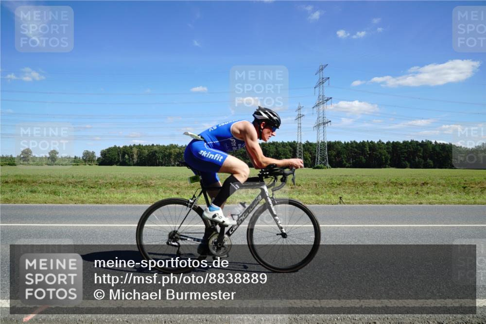 07.09.2025 - 19. Norderstedt Triathlon Michael Burmester http://msf.ph/oto/8838889 07.09.2025 14:19:00 Radfahren 967, 984 meine-sportfotos.de
