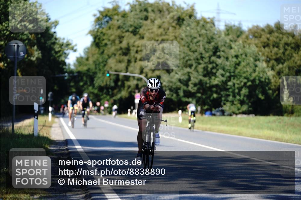 07.09.2025 - 19. Norderstedt Triathlon Michael Burmester http://msf.ph/oto/8838890 07.09.2025 14:36:21 Radfahren 439 meine-sportfotos.de