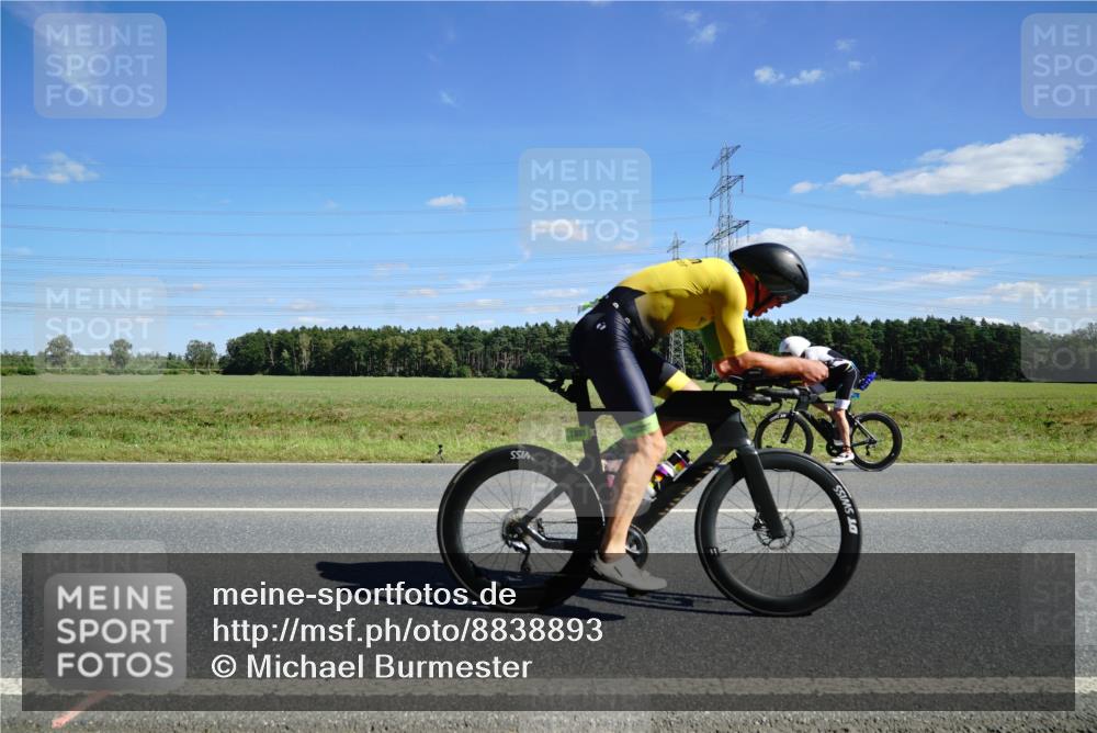 07.09.2025 - 19. Norderstedt Triathlon Michael Burmester http://msf.ph/oto/8838893 07.09.2025 14:19:05 Radfahren 1031 meine-sportfotos.de