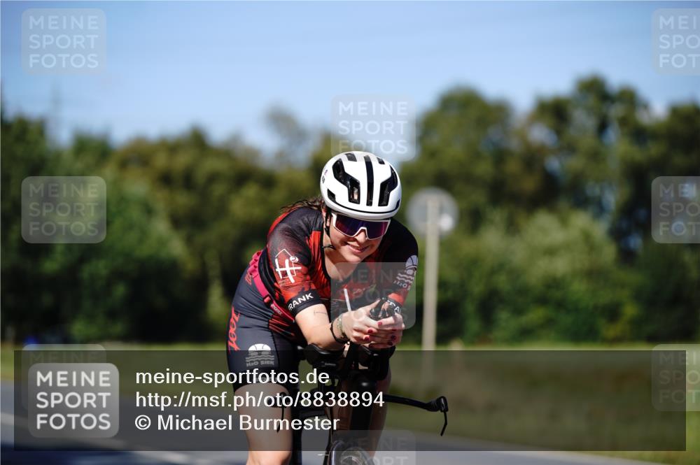 07.09.2025 - 19. Norderstedt Triathlon Michael Burmester http://msf.ph/oto/8838894 07.09.2025 14:36:23 Radfahren 439 meine-sportfotos.de