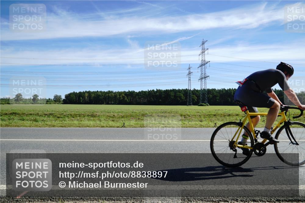 07.09.2025 - 19. Norderstedt Triathlon Michael Burmester http://msf.ph/oto/8838897 07.09.2025 12:09:24 Radfahren 1346 meine-sportfotos.de