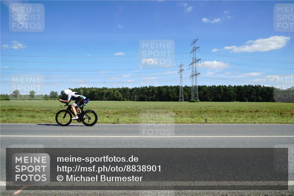 07.09.2025 - 19. Norderstedt Triathlon Michael Burmester http://msf.ph/oto/8838901 07.09.2025 14:19:05 Radfahren 1031 meine-sportfotos.de