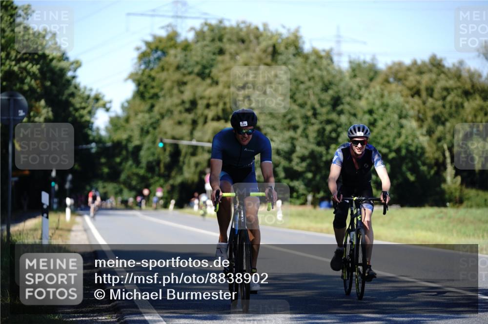 07.09.2025 - 19. Norderstedt Triathlon Michael Burmester http://msf.ph/oto/8838902 07.09.2025 14:36:26 Radfahren 410, 1478 meine-sportfotos.de