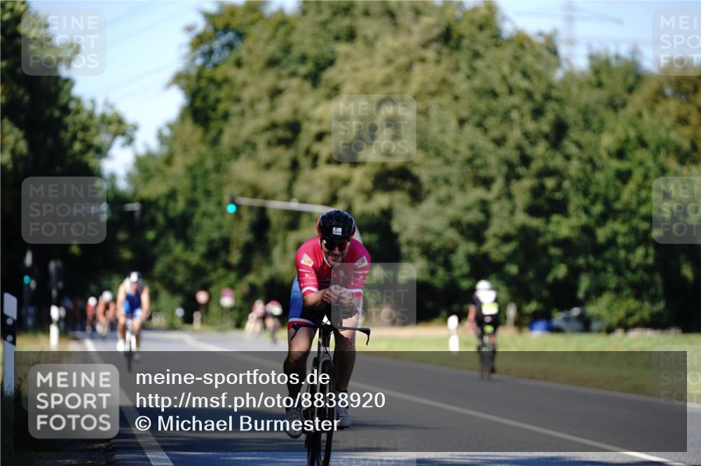 07.09.2025 - 19. Norderstedt Triathlon Michael Burmester http://msf.ph/oto/8838920 07.09.2025 14:36:43 Radfahren 1019 meine-sportfotos.de