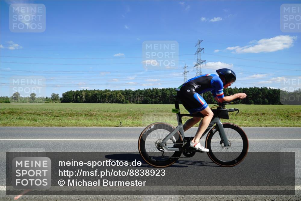07.09.2025 - 19. Norderstedt Triathlon Michael Burmester http://msf.ph/oto/8838923 07.09.2025 14:19:25 Radfahren 1038, 1467 meine-sportfotos.de