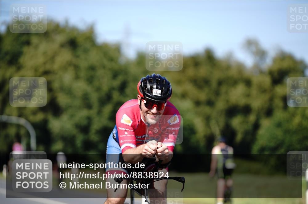 07.09.2025 - 19. Norderstedt Triathlon Michael Burmester http://msf.ph/oto/8838924 07.09.2025 14:36:45 Radfahren 1019 meine-sportfotos.de