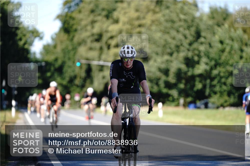 07.09.2025 - 19. Norderstedt Triathlon Michael Burmester http://msf.ph/oto/8838936 07.09.2025 14:36:52 Radfahren 1510 meine-sportfotos.de